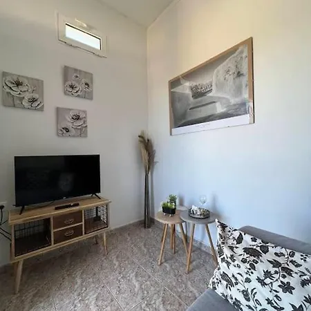 Edem First Floor * Perivolos (Santorini)